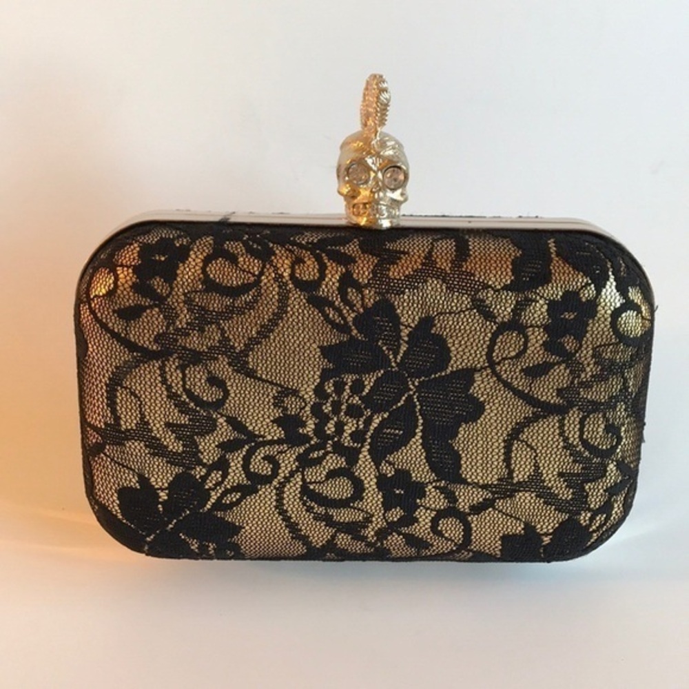NWT Halloween special BellaKiara Edgy crossbody skull purse